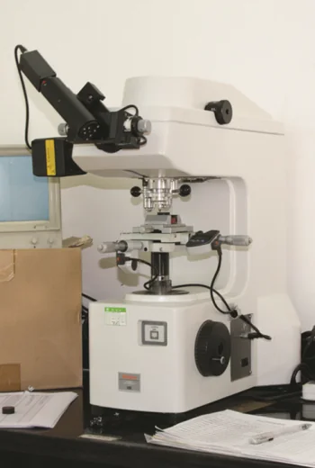 Vickers Hardness Tester